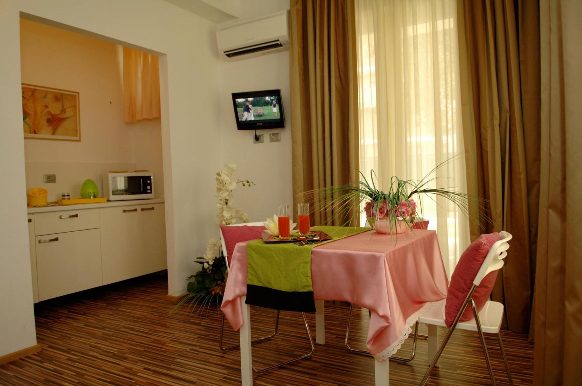 B&B Live09 Design Pisa Quarto foto